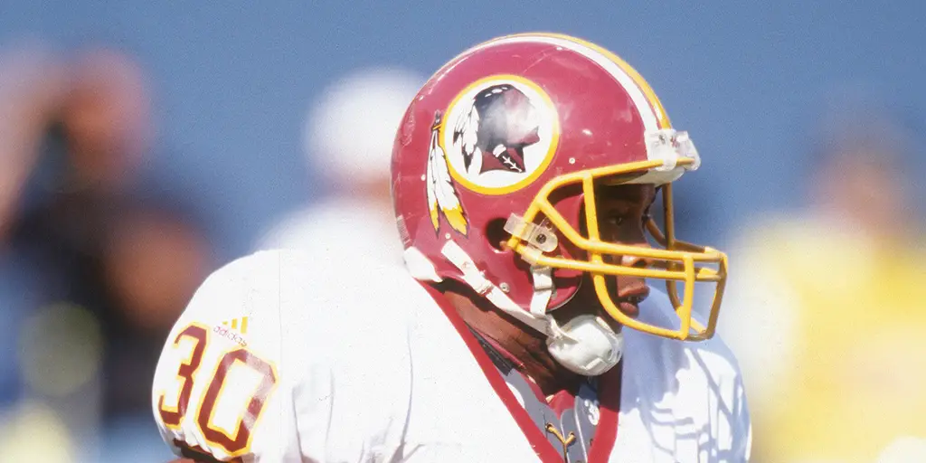 PHOTOS: the Washington Redskins 1932 Throwback Uniform Includes a 'Leather'  Helmet