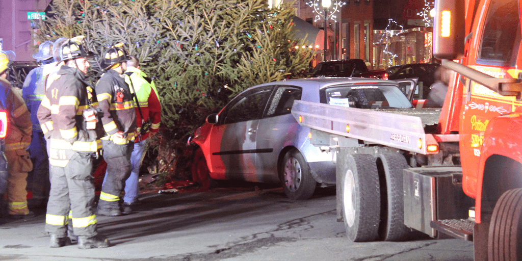 car crashes into pottsville christmas tree