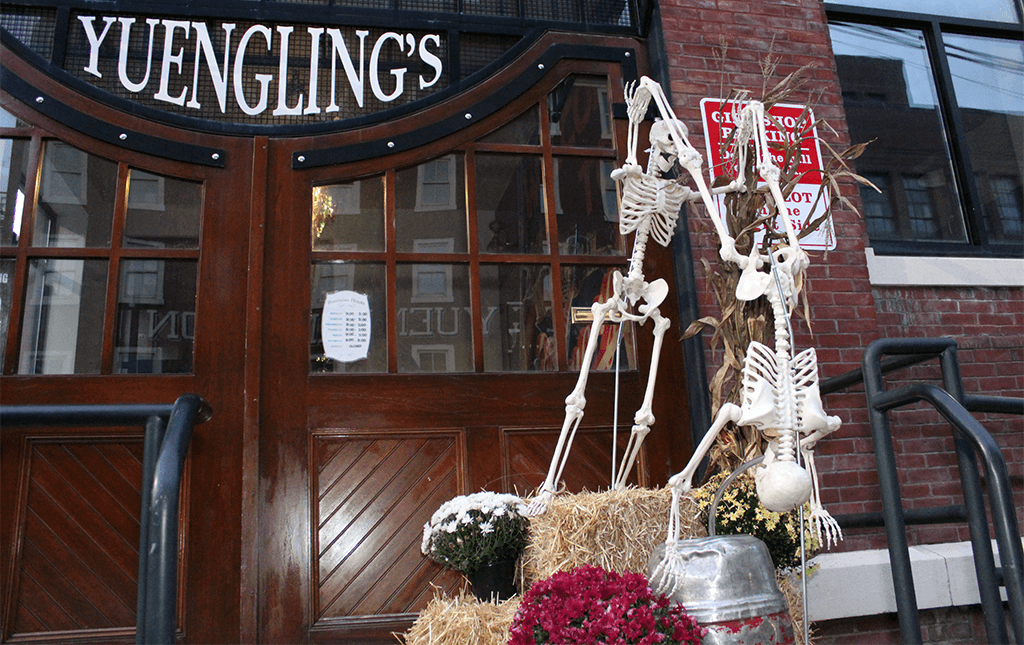 yuengling halloween decoration skeleton keg stand