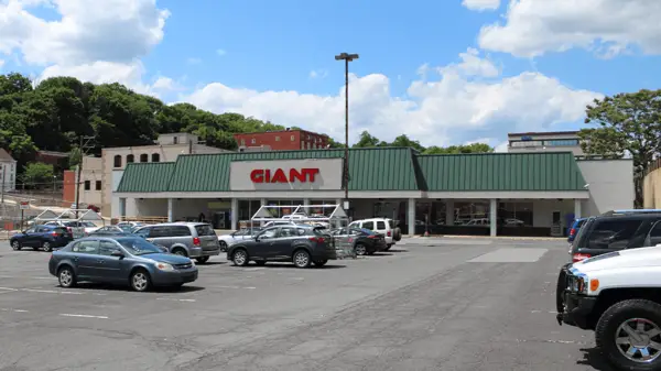 former giant supermarket pottsville pa new alvernia university pottsville collegetowne location